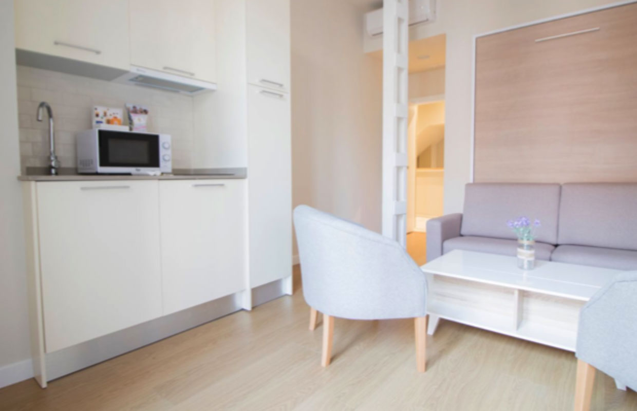 Reforma de Edificio para Apartamentos Turísticos en C./ Feria esquina con C./ Peris Mencheta – Sevilla