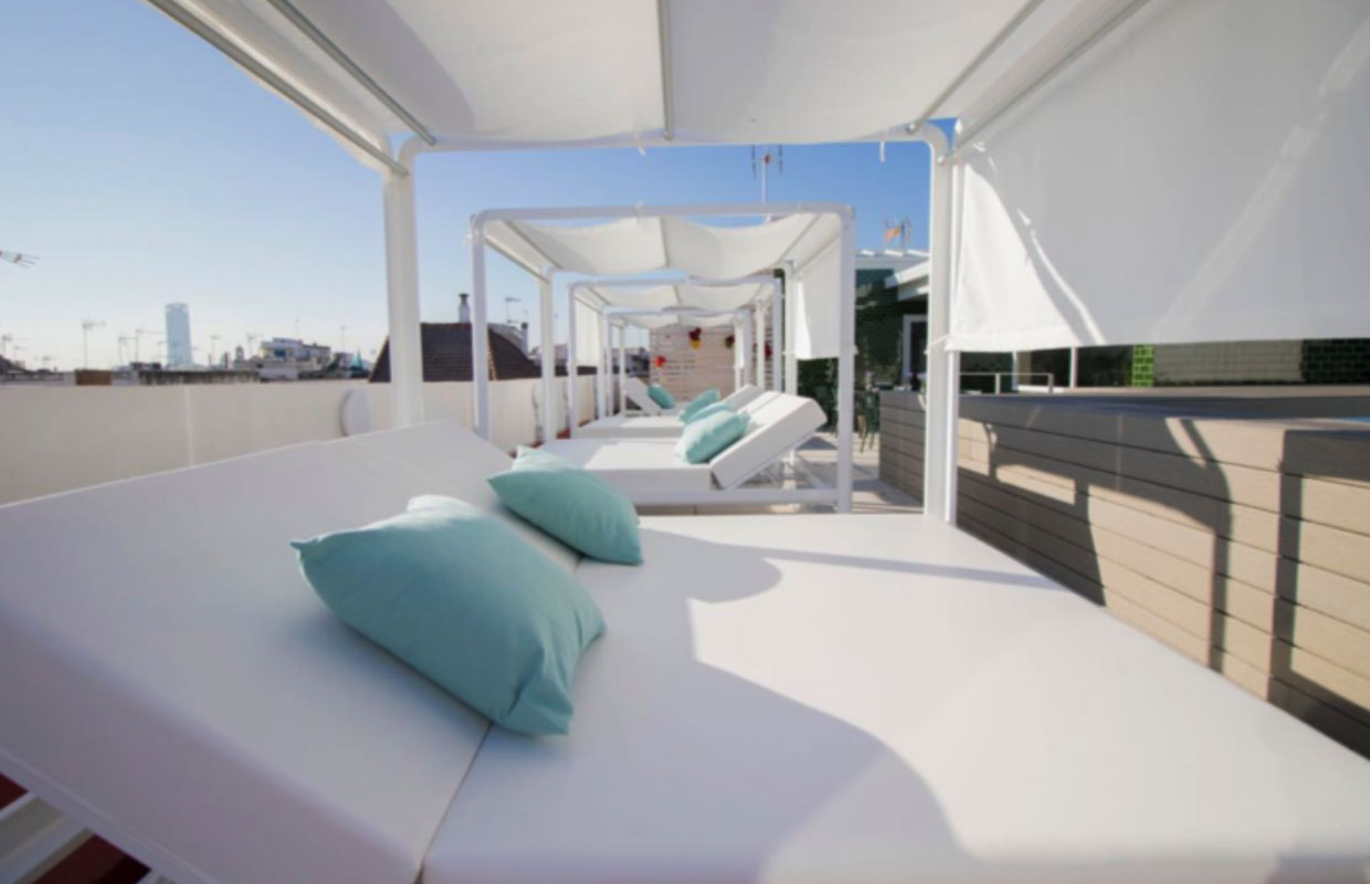 Reforma de Edificio para Apartamentos Turísticos en C./ Feria esquina con C./ Peris Mencheta – Sevilla