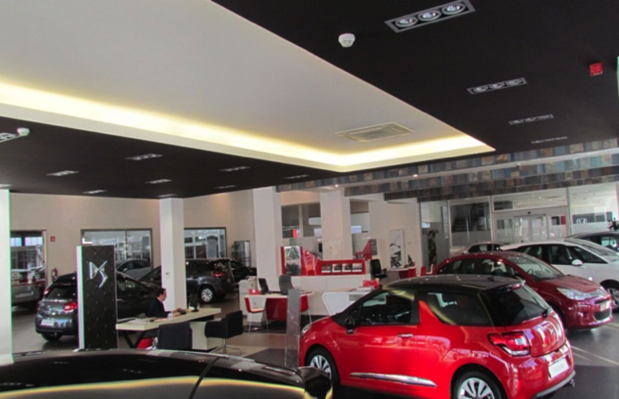 Edificación Industrial de Rehabilitación para Concesionario de Citroën – Sevilla